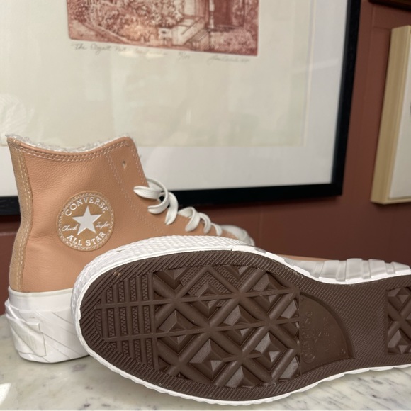 Convers Platform Sherpa Sneakers- NEW - Picture 9 of 14